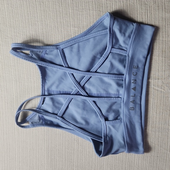 Balance sports bra - Picture 2 of 3